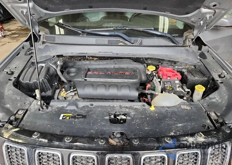 2020 Jeep Compass Limited z USA, uszkodzony, nr VIN 3C4NJDCB6LT137412